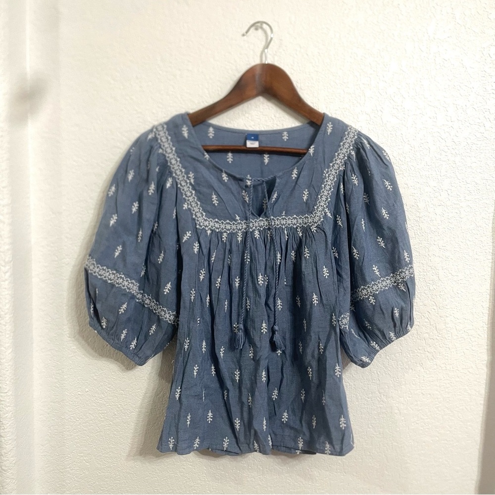 Old Navy Womens Shirt Blouse Blue White Peasant Floral Embroidered Size Medium